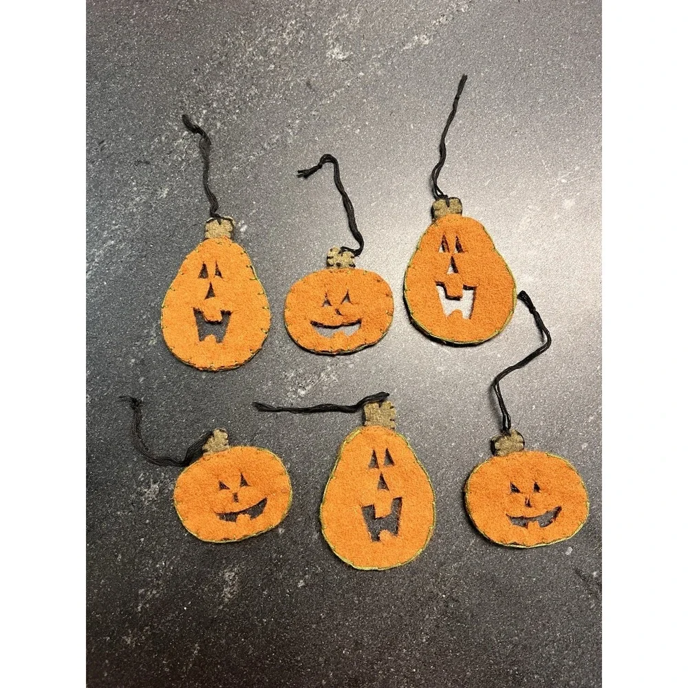 Six‎ Handmade Wool Jack-A-Lantern Pumpkin 🎃 Ornaments 2 Sizes Halloween